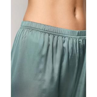 Yamamay Satin Straight Fit Hose  