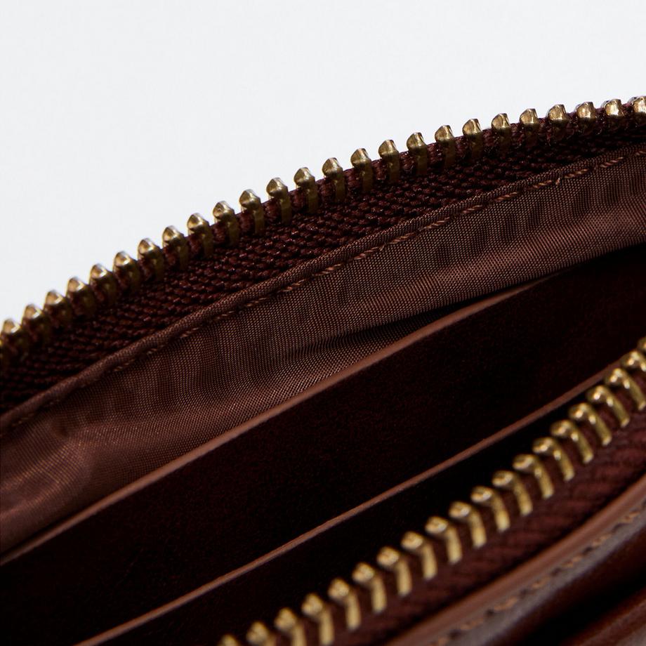 Desigual Portemonnaie mit Blumenanhänger  