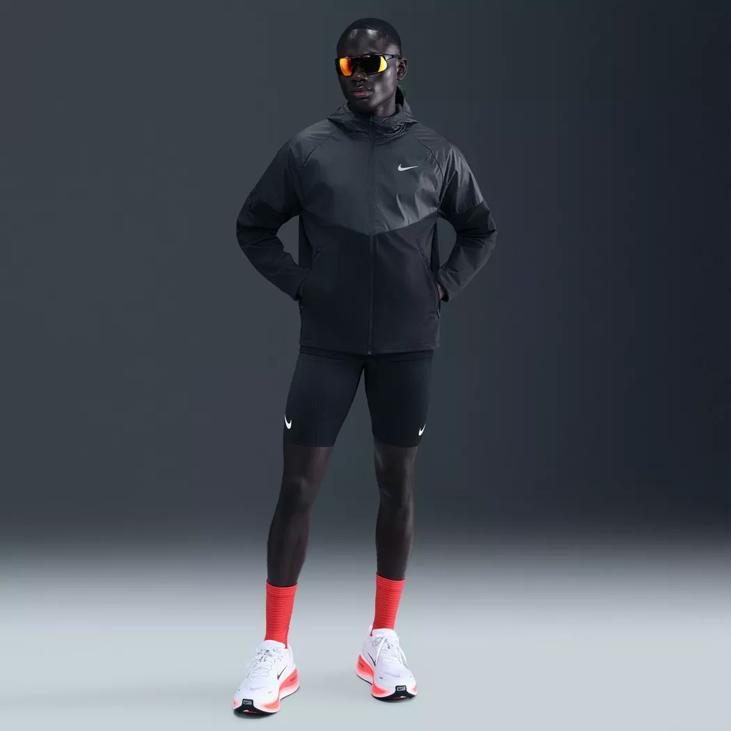 Laufjacke NIKE "Repel Miler Men's Running Jacket", Herren, Gr. XXL, schwarz, Obermaterial: 100% Polyester, Jacken, mit Kapuze, wasserabweisend, verstaubares Design, für nasses Wetter, Topseller 2