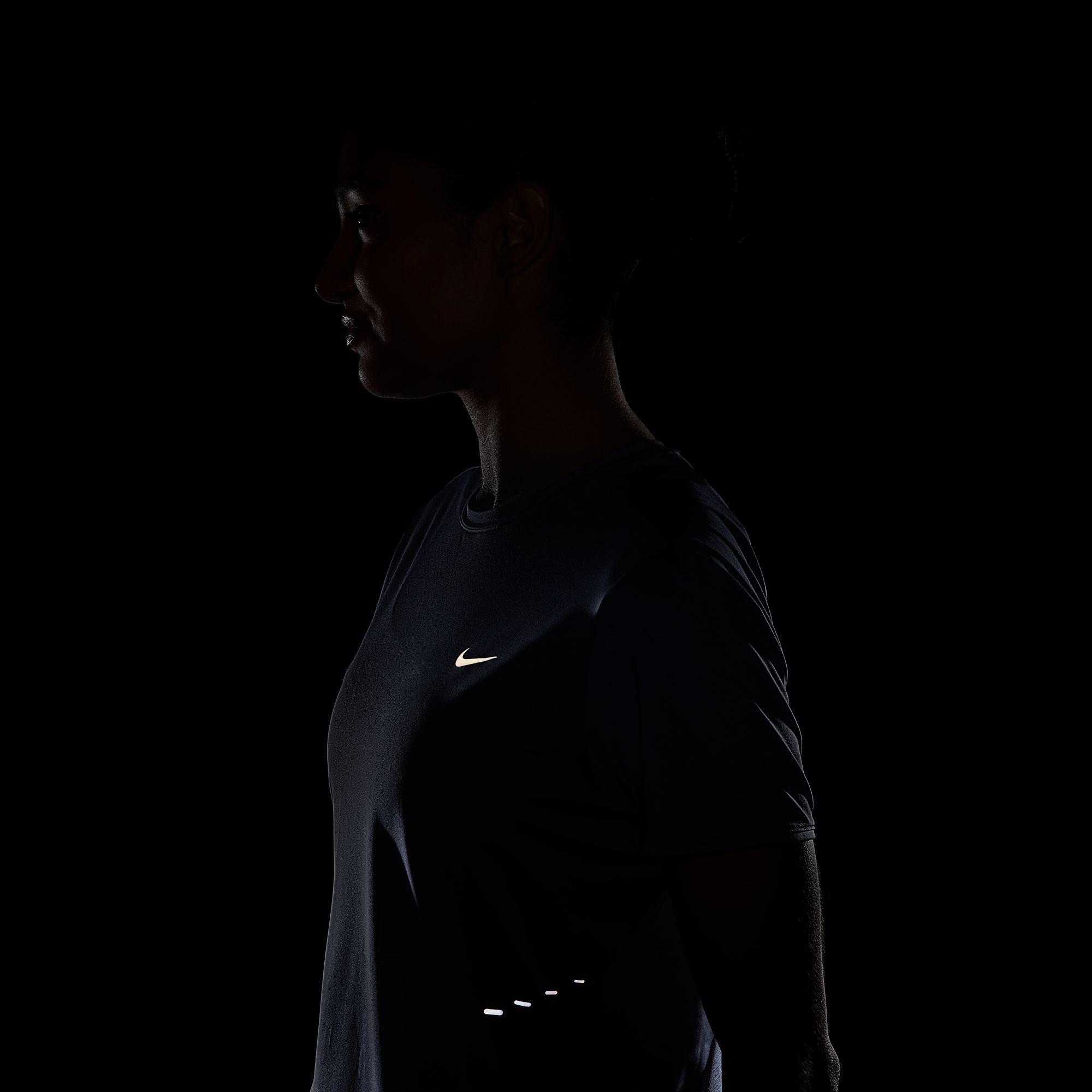 NIKE Swift T-shirt 