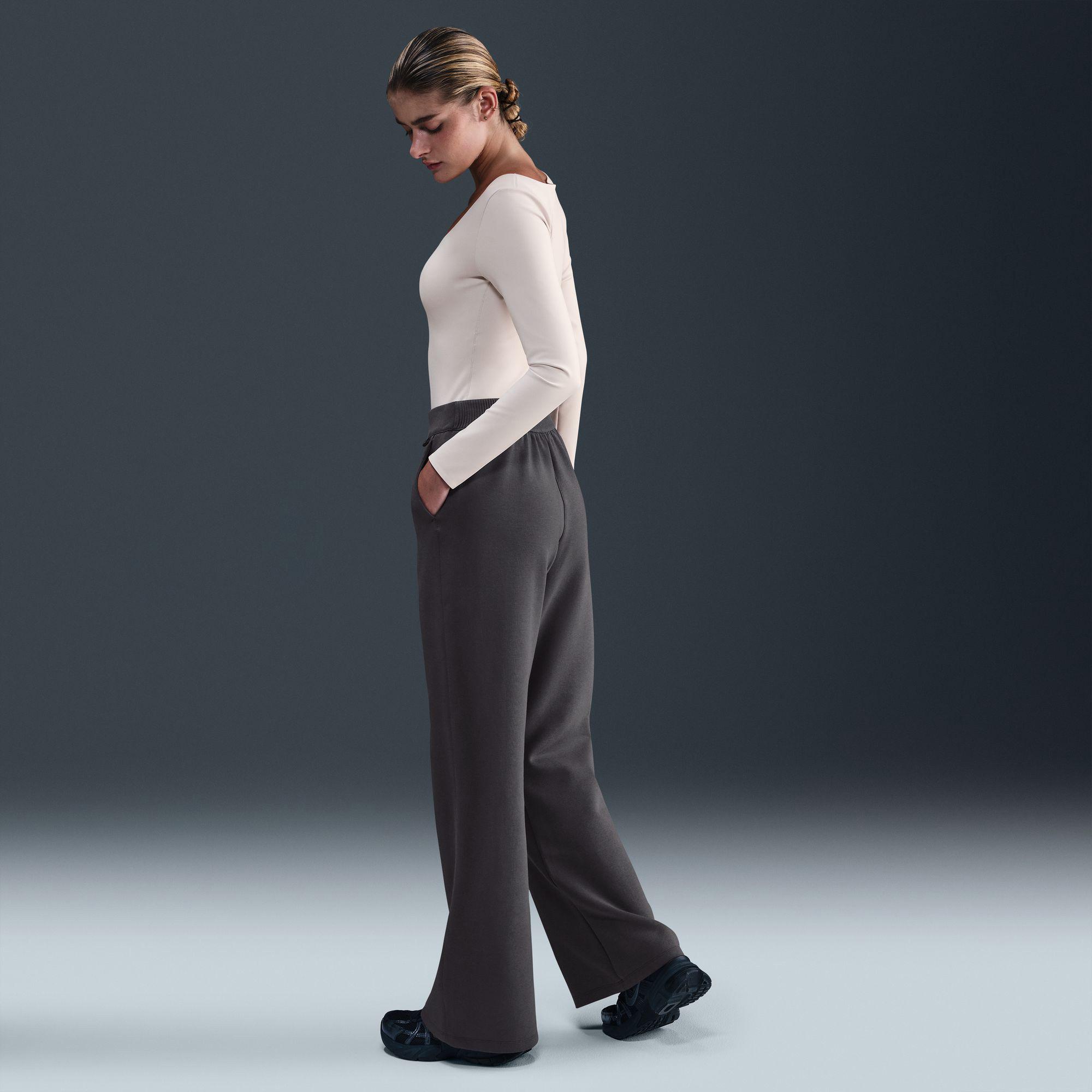 NIKE W 24.7 DF FLARE PNT SFT KNT Trainerhose 