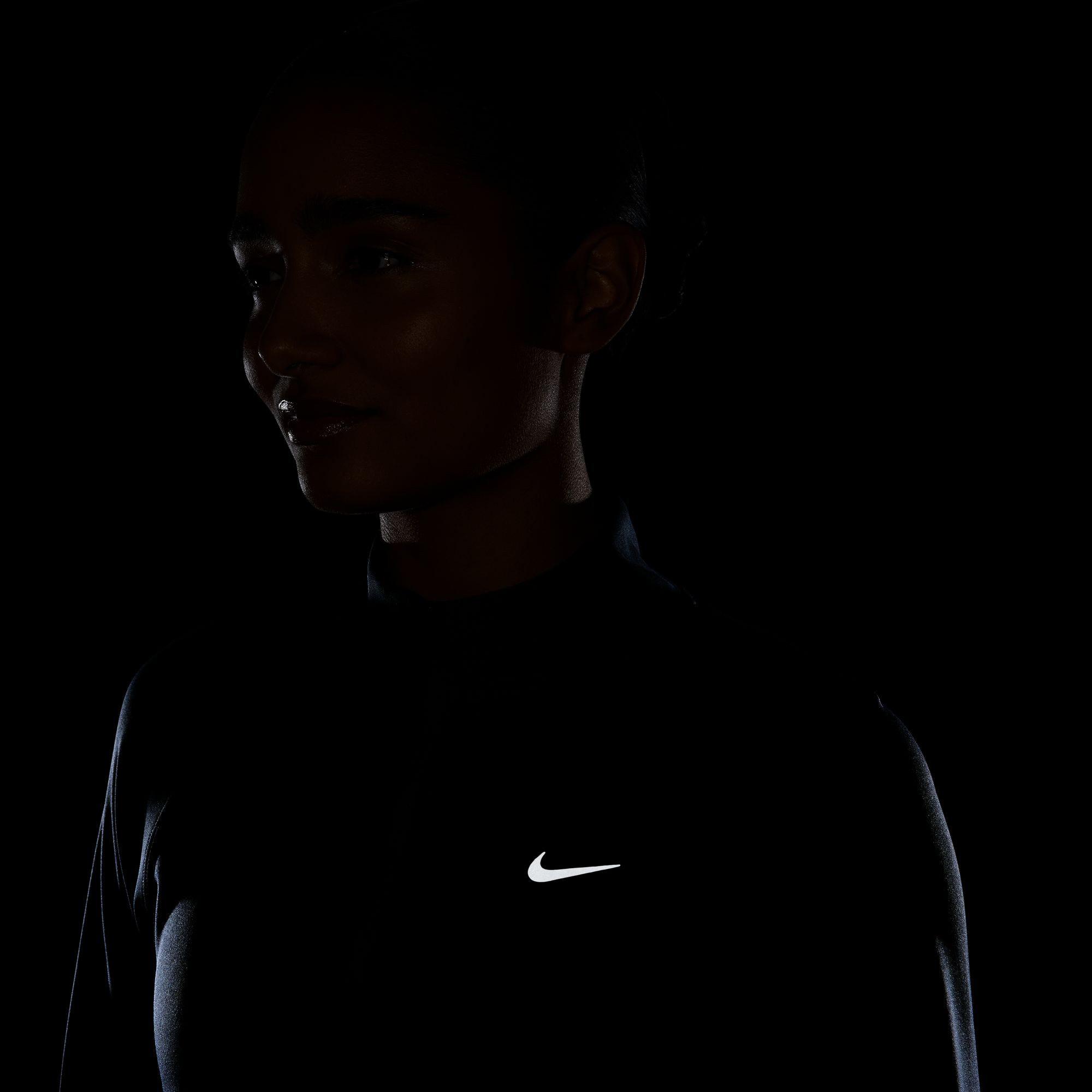 NIKE  W NK TEMPO SWSH HBR DF HZ TOP T-Shirt 