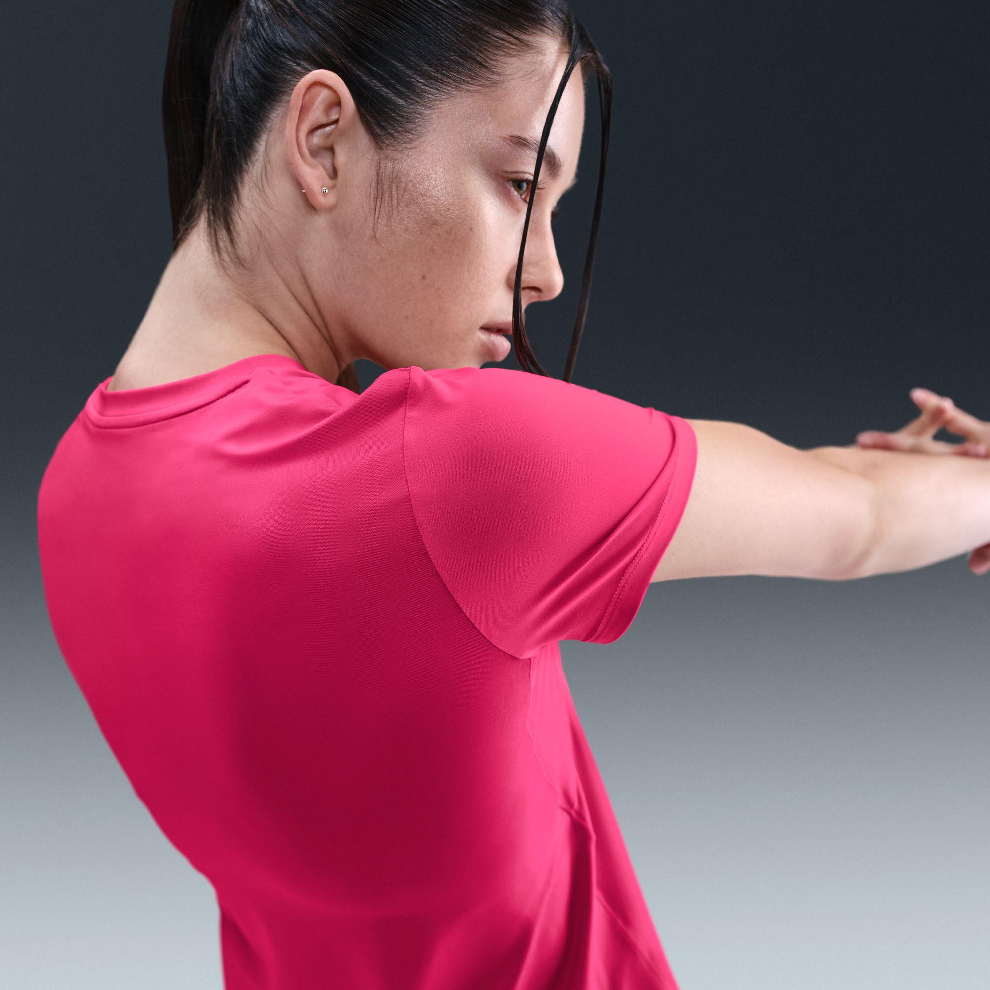 NIKE One Classic T-Shirt 