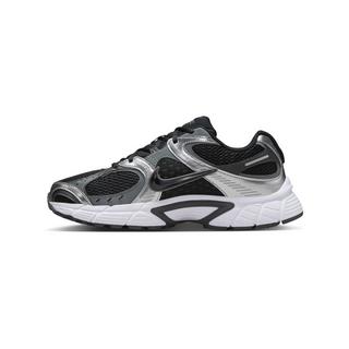 NIKE Nike V5 Rnr Sneakers, Low Top 