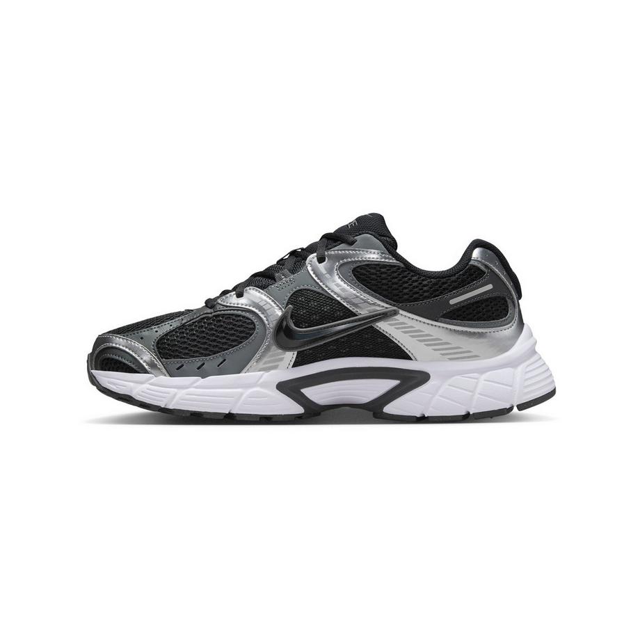 NIKE Nike V5 Rnr Sneakers, Low Top 