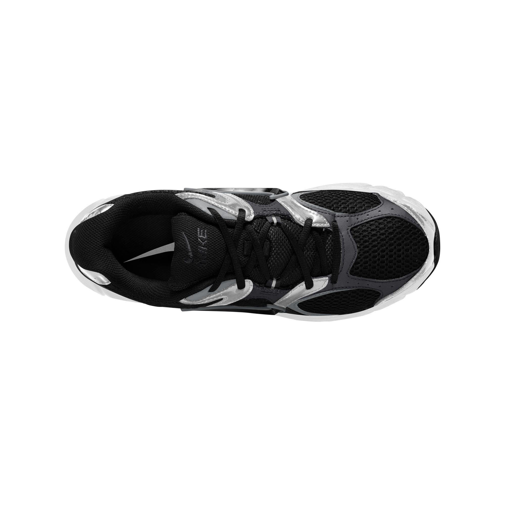 NIKE Nike V5 Rnr Sneakers, Low Top 