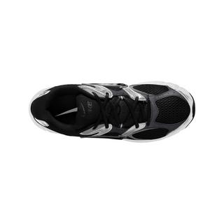 NIKE Nike V5 Rnr Sneakers, Low Top 