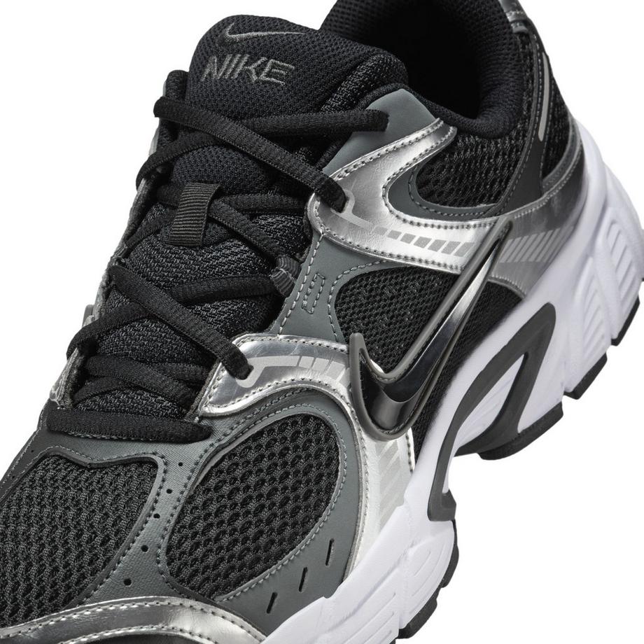 NIKE Nike V5 Rnr Sneakers, Low Top 