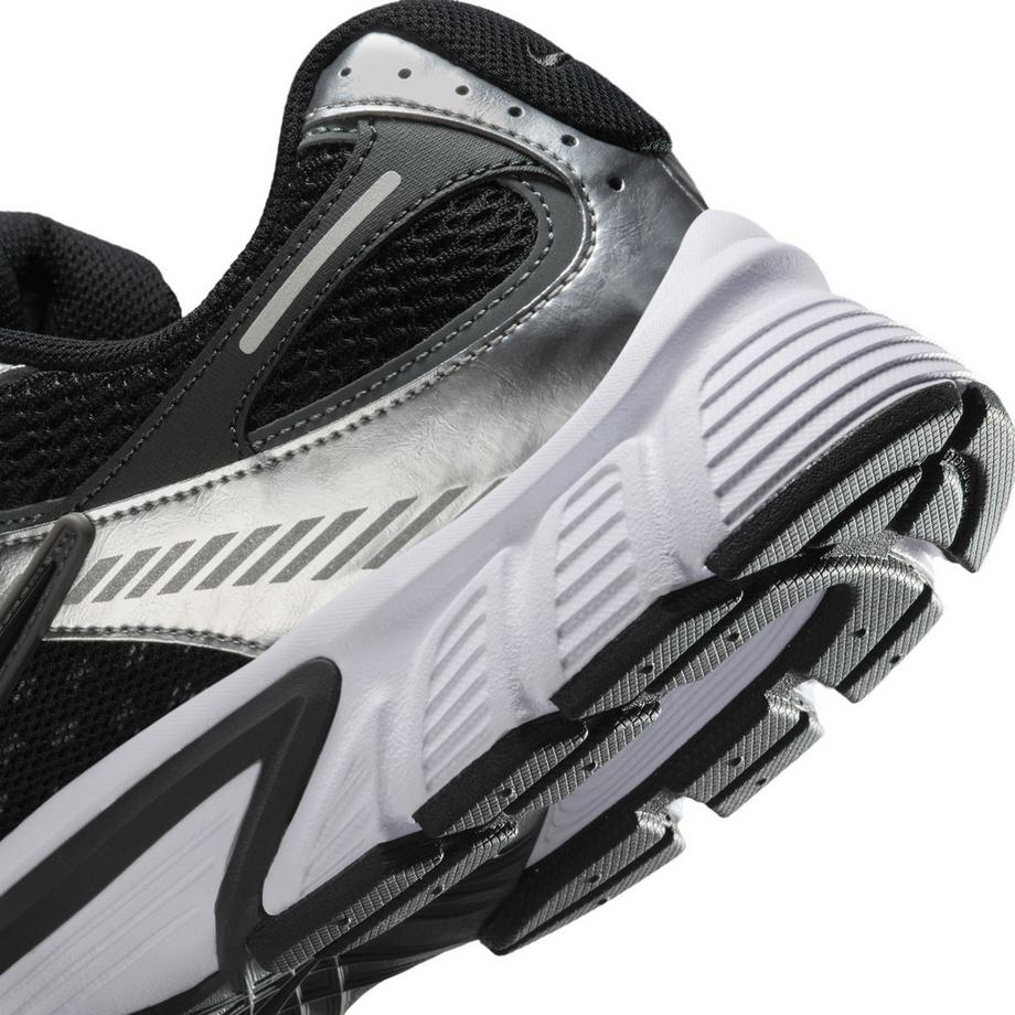 NIKE Nike V5 Rnr Sneakers, Low Top 