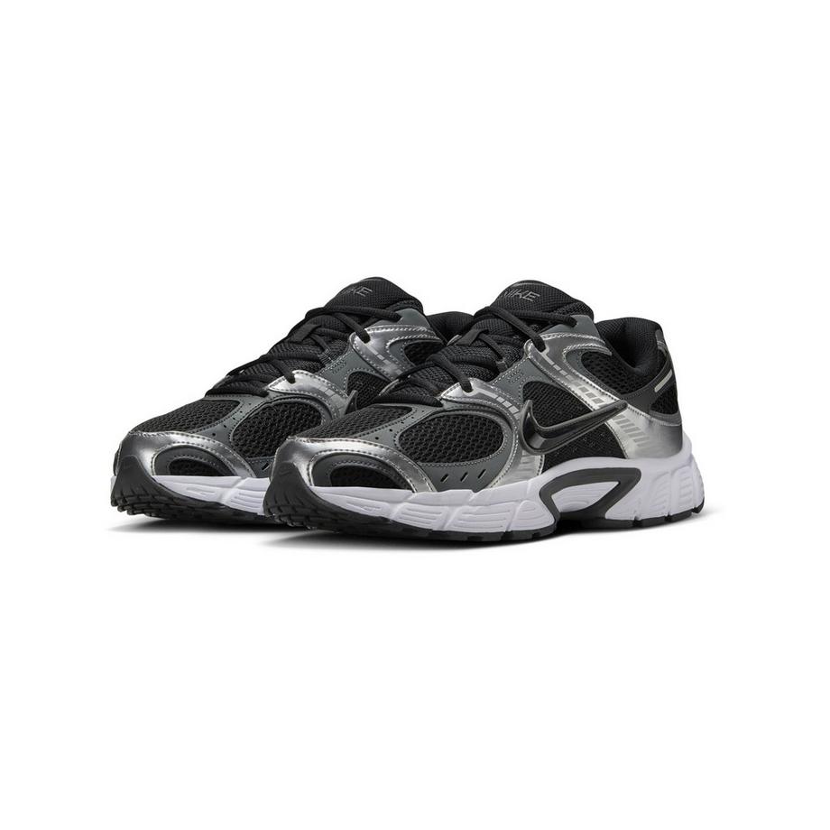 NIKE Nike V5 Rnr Sneakers, Low Top 