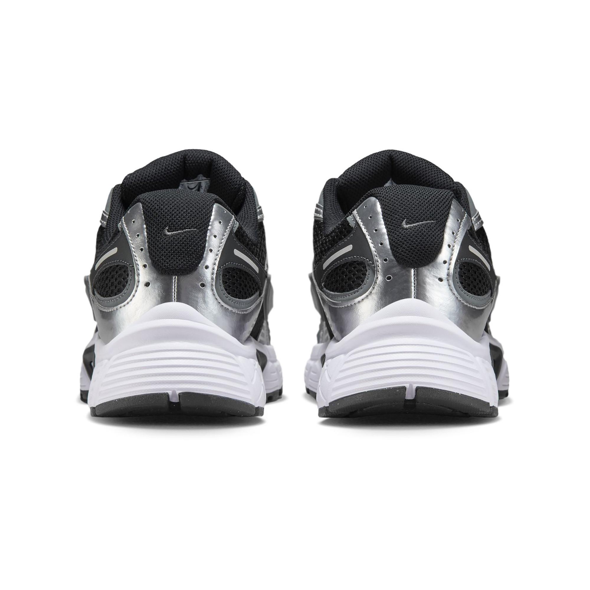 NIKE Nike V5 Rnr Sneakers, Low Top 