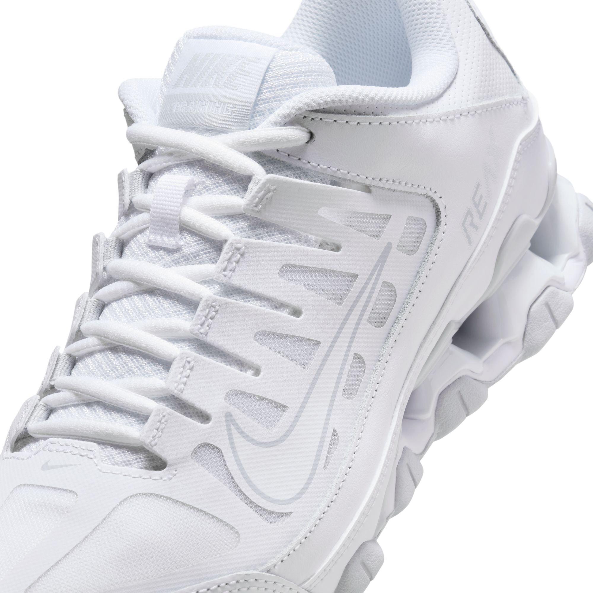 NIKE Reax 8 TR Sneakers, Low Top 