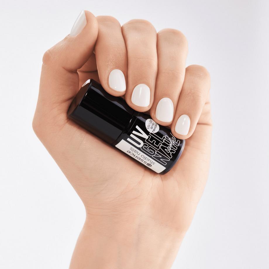 essence  studio nails UV GEL NAIL polish vernis à ongles gel UV 