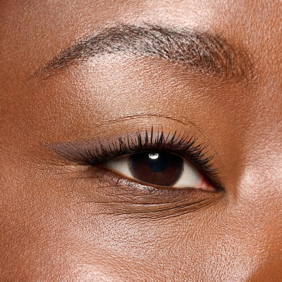 essence  SATIN BLEND gel eyeliner 