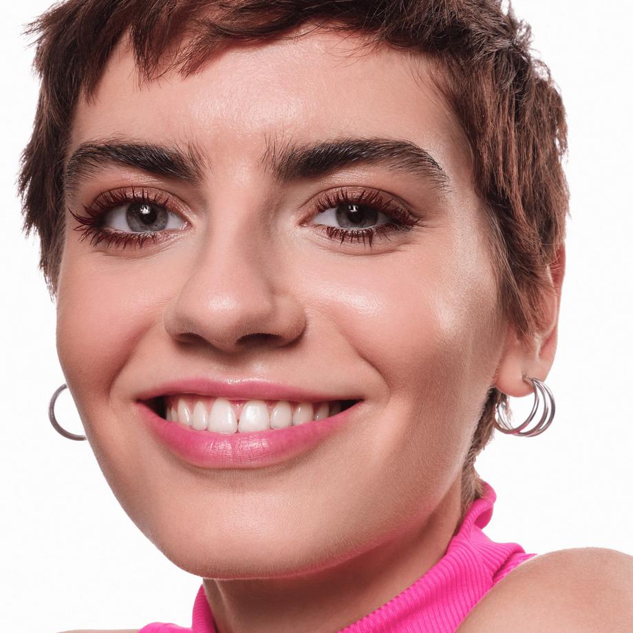 essence  SATIN BLEND gel eyeliner 