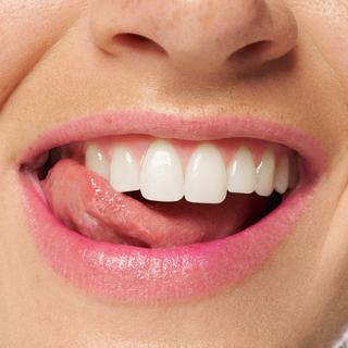 essence  AQUA JELLY COLOUR CHANGING LIPSTICK 