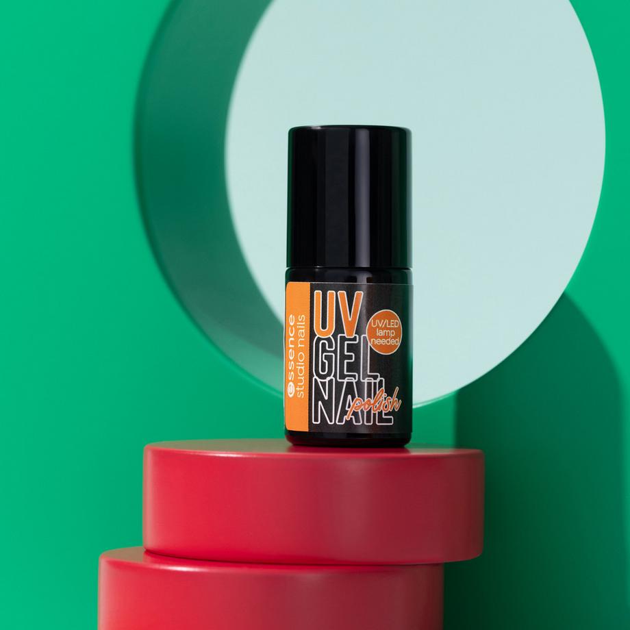 essence  studio nails Smalto UV GEL per unghie 