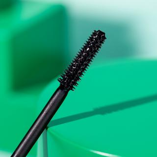 essence  lash WITHOUT LIMITS TUBING Extreme Lengthening & Volume Mascara 