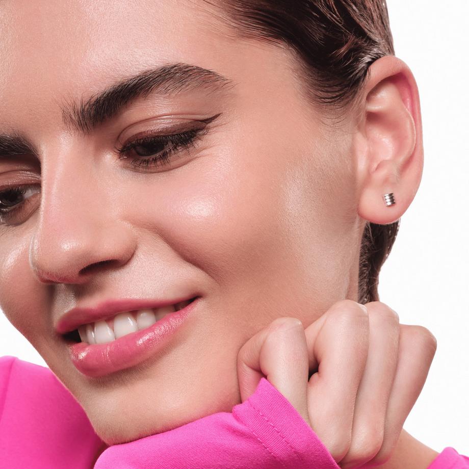 essence COLOUR it! Liquid Eyeliner 