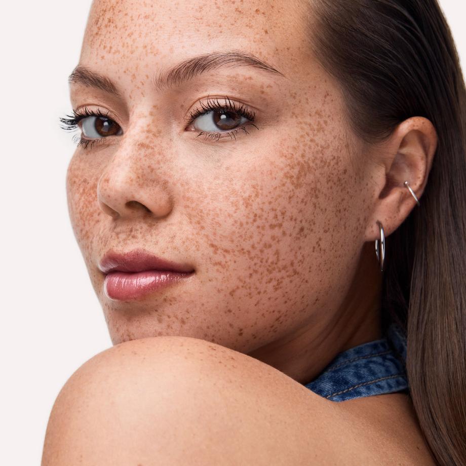 CATRICE  Diamond Glaze Gloss Stick 