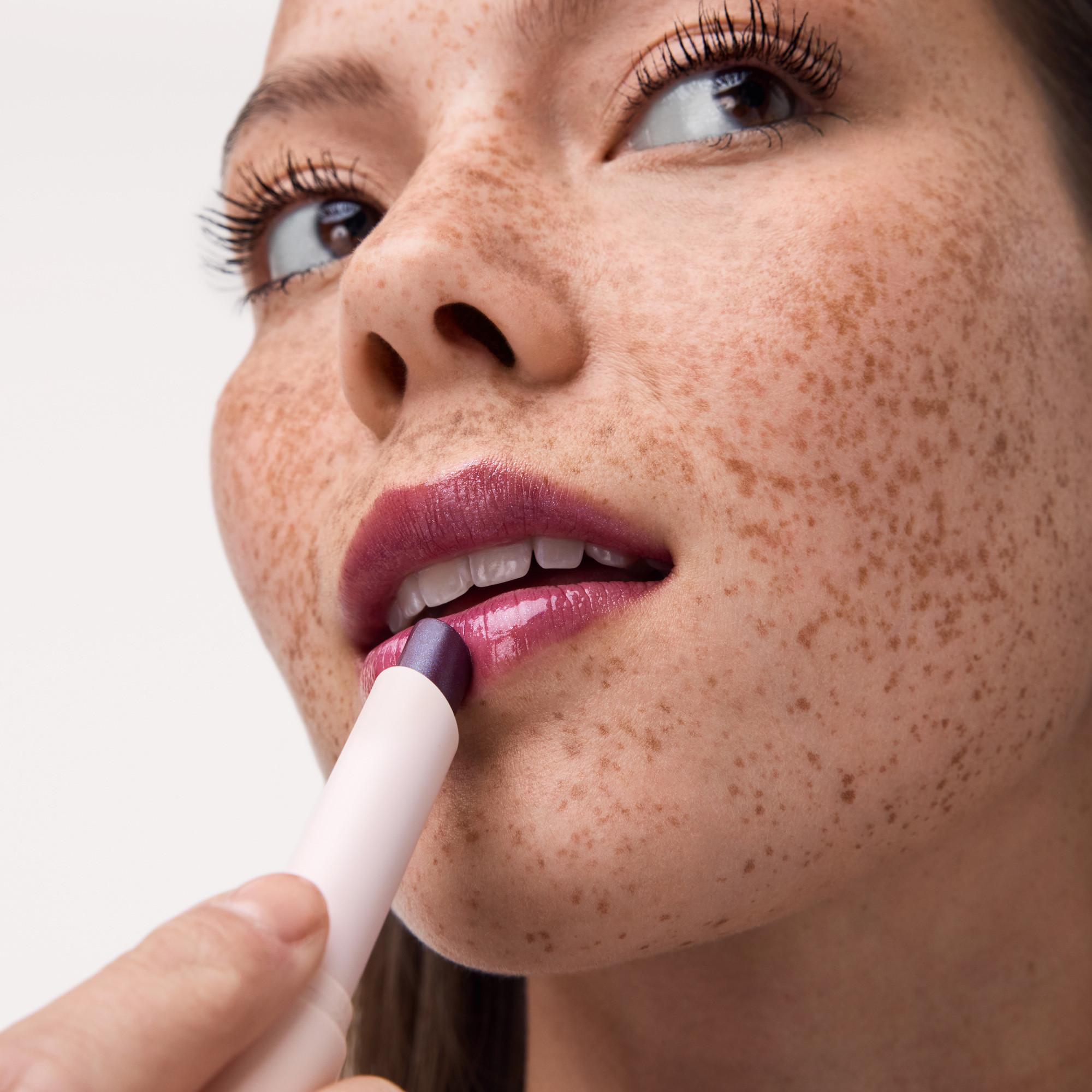 CATRICE  Diamond Glaze Gloss Stick 