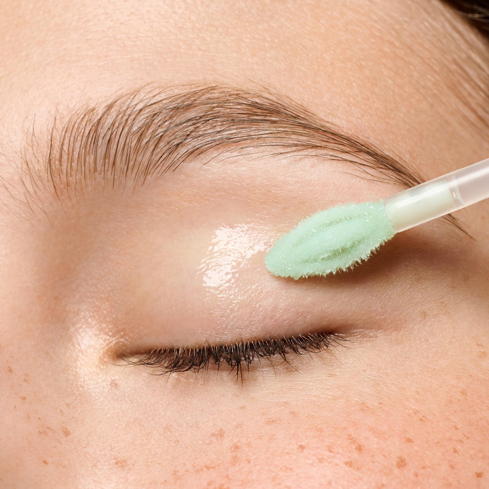 essence  jelly GRIP EYESHADOW PRIMER 