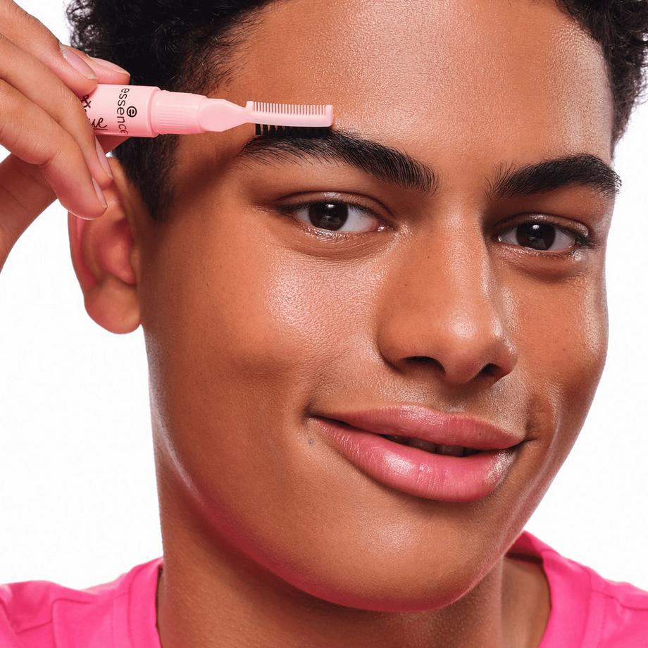 essence  colle sourcils effet liftant et fixant 