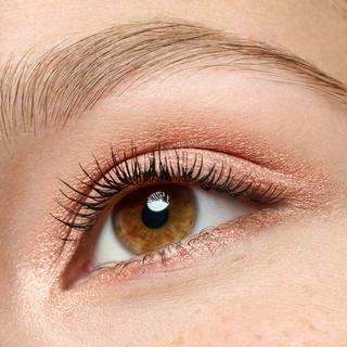 essence  fard à paupières en crème 