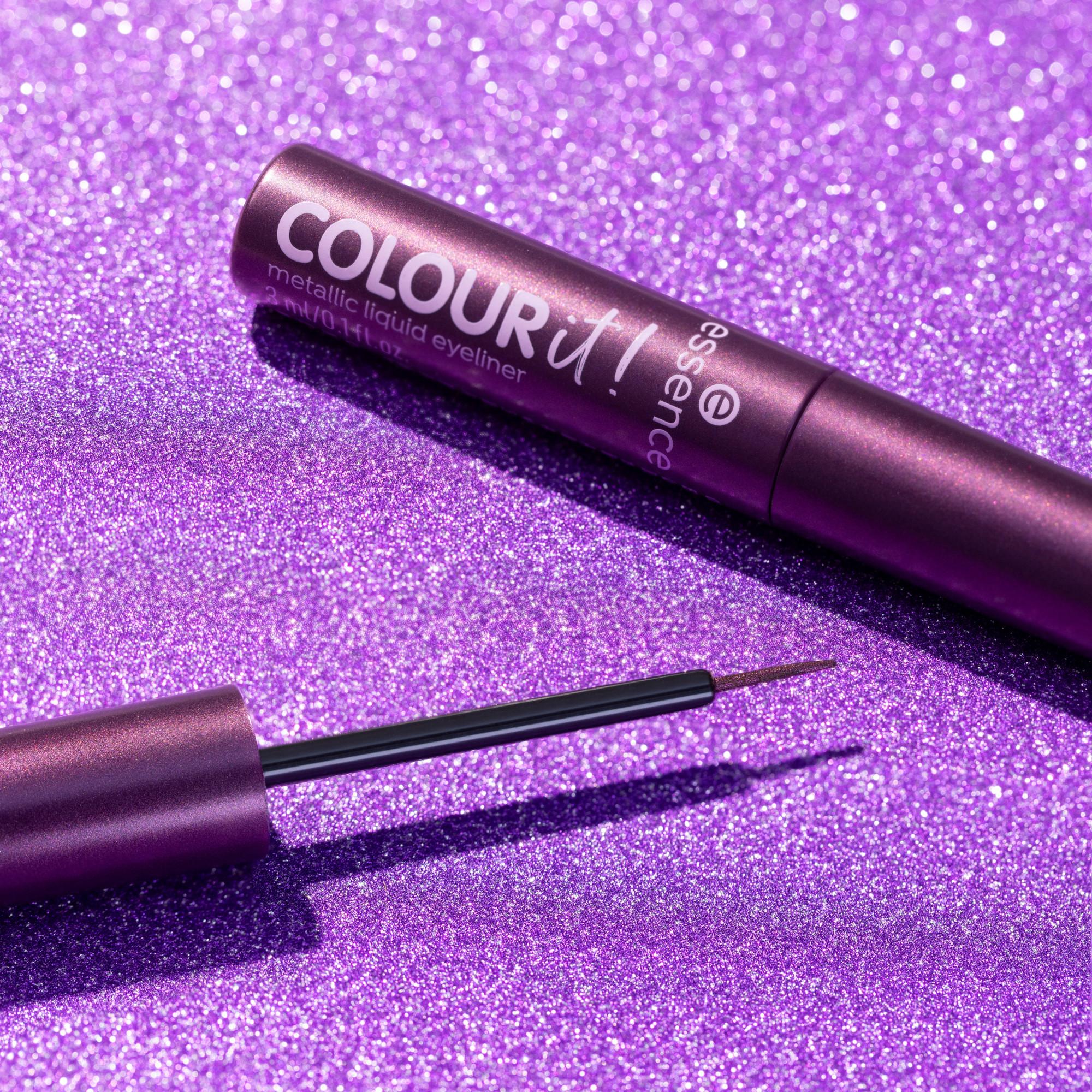 essence  COLOUR it! metallic liquid liner 