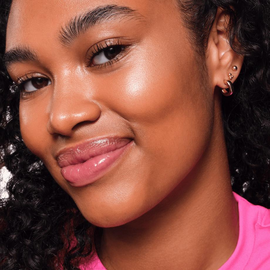 essence  BABY GOT GLOW highlighter stick 