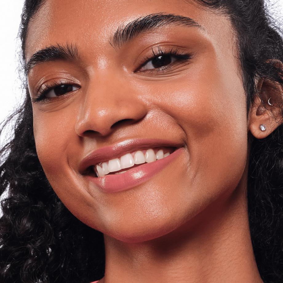 essence  satin GLOW luminous shine lipstick 