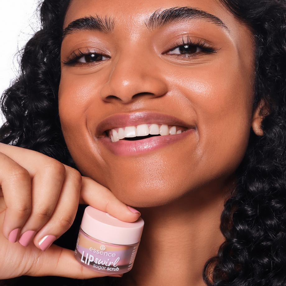 essence  LIP swirl sugar scrub gommage 