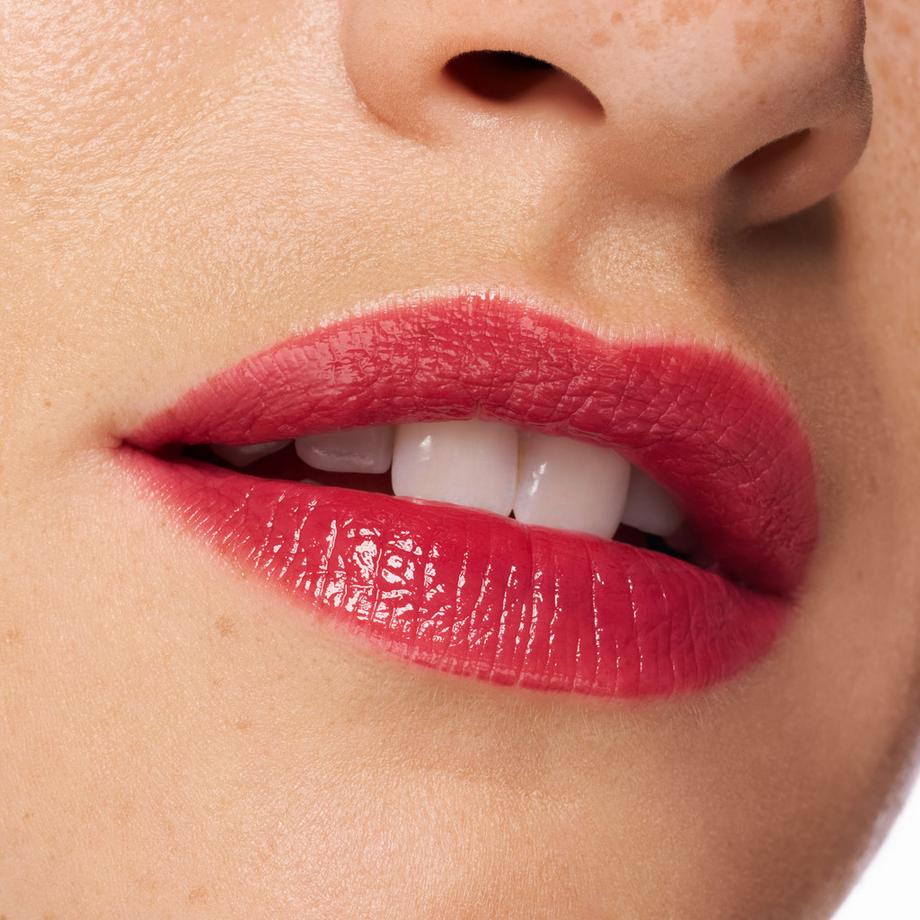 essence  hydra kiss LIP TINT 