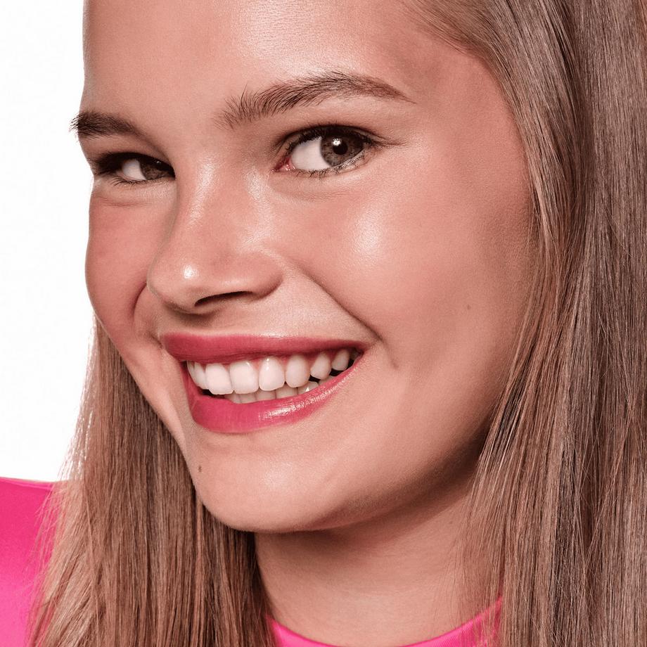 essence  hydra kiss LIP TINT 