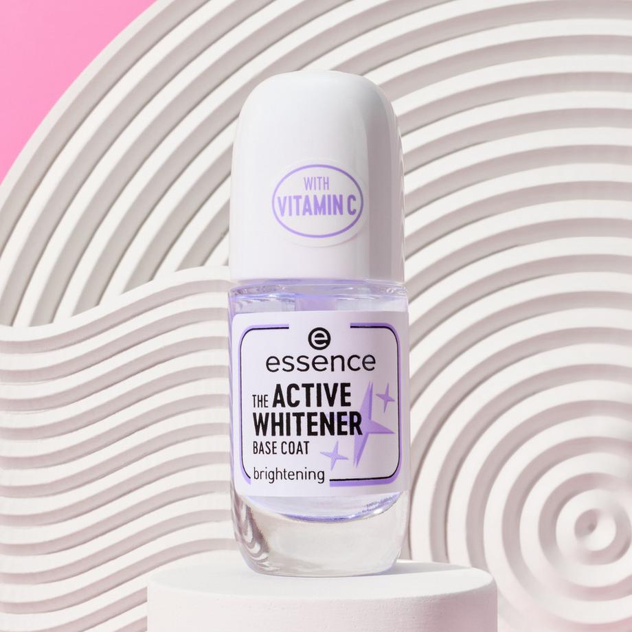 essence  THE ACTIVE WHITENER BASE COAT 