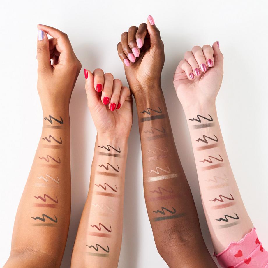 essence  SATIN BLEND gel eyeliner 