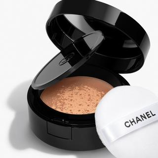 CHANEL POUDRE UNIVERSELLE LIBRE POUDRE LIBRE FINI NATUREL. FORMAT NOMADE 