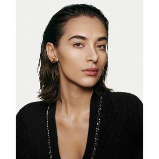 CHANEL SUBLIMAGE L’ESSENCE DE TEINT SÉRUM DE TEINT ULTIME GÉNÉRATEUR D’ÉCLAT 