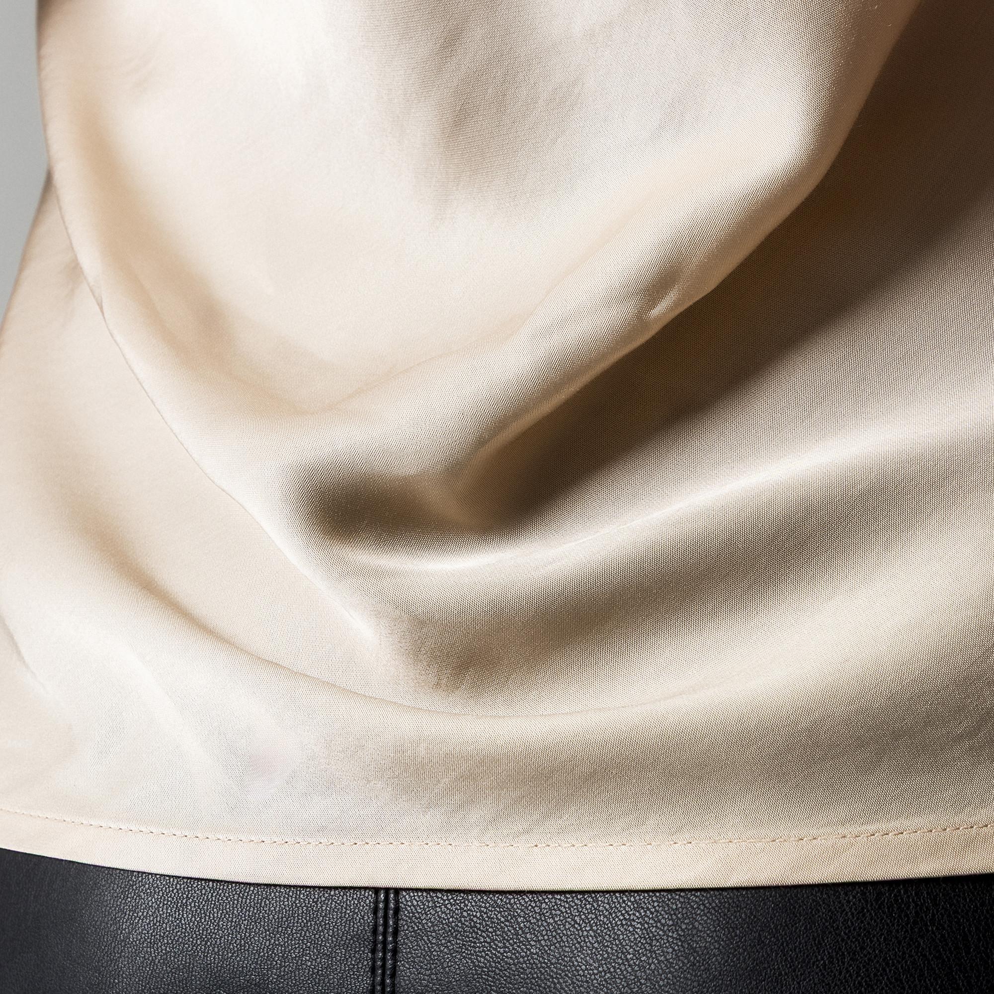 DIXIE Top Satin Col V Coupe A-ligne  