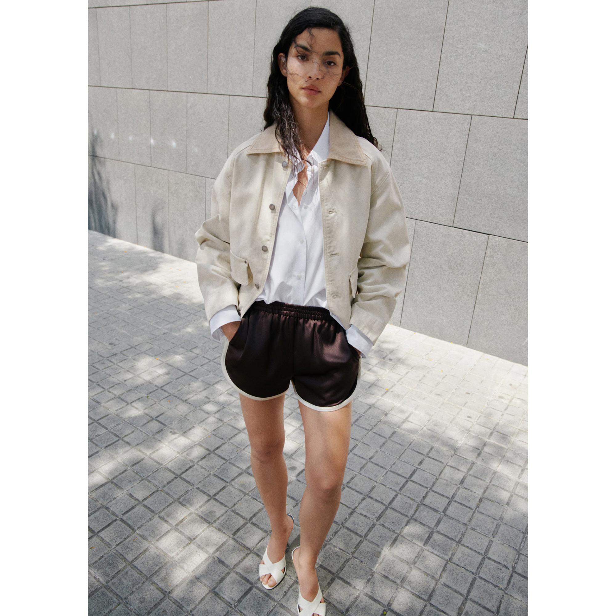 MANGO Newrio Giacca di Jeans con Colletto a Contrasto  