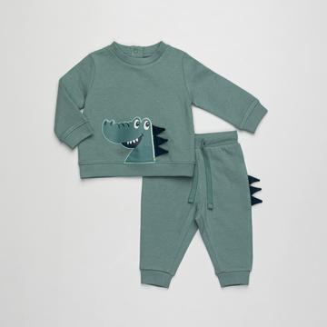 Set, t-shirt e pantaloni