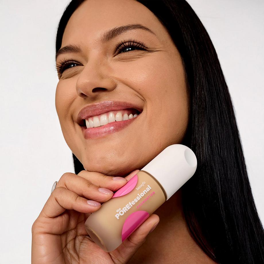 benefit  The POREfessional Foundation - Fond de teint lissant & floutant à la niacinamide 