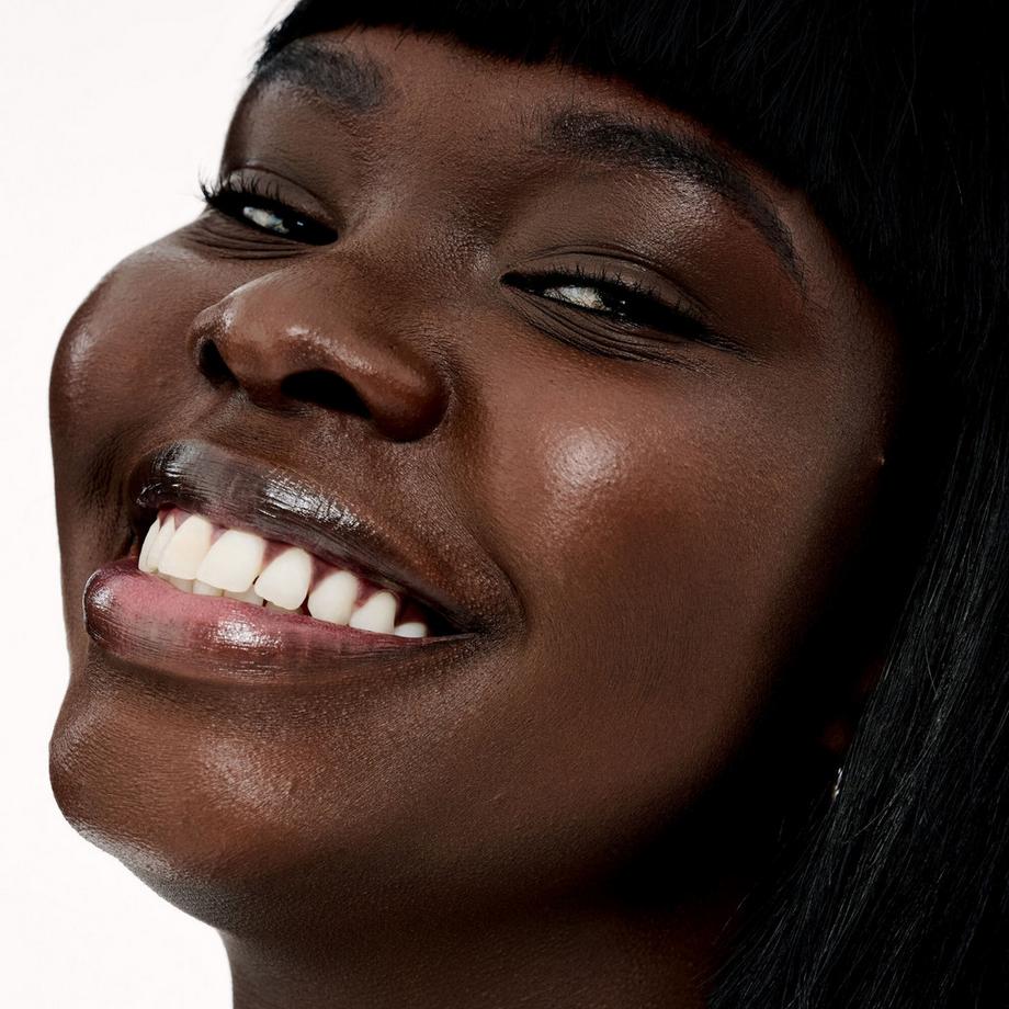 benefit  The POREfessional Foundation - Fond de teint lissant & floutant à la niacinamide 