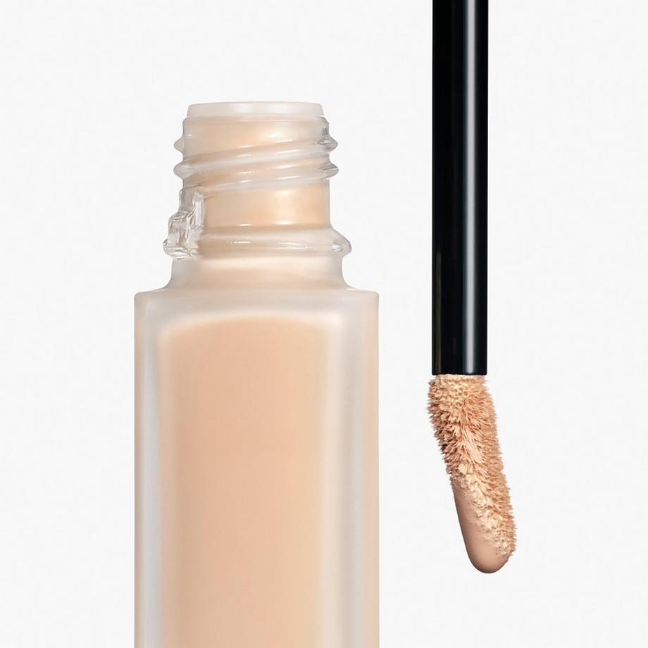 CHANEL ULTRA LE TEINT LE CORRECTEUR CORRECTEUR HAUTE TENUE - ULTRA CONFORT - FINI ZÉRO DÉFAUT 