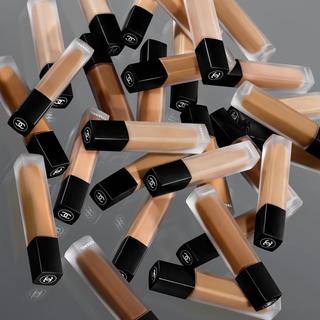 CHANEL ULTRA LE TEINT LE CORRECTEUR CONCEALER – LANGER HALT – MAXIMALER TRAGEKOMFORT – MAKELLOSES FINISH 