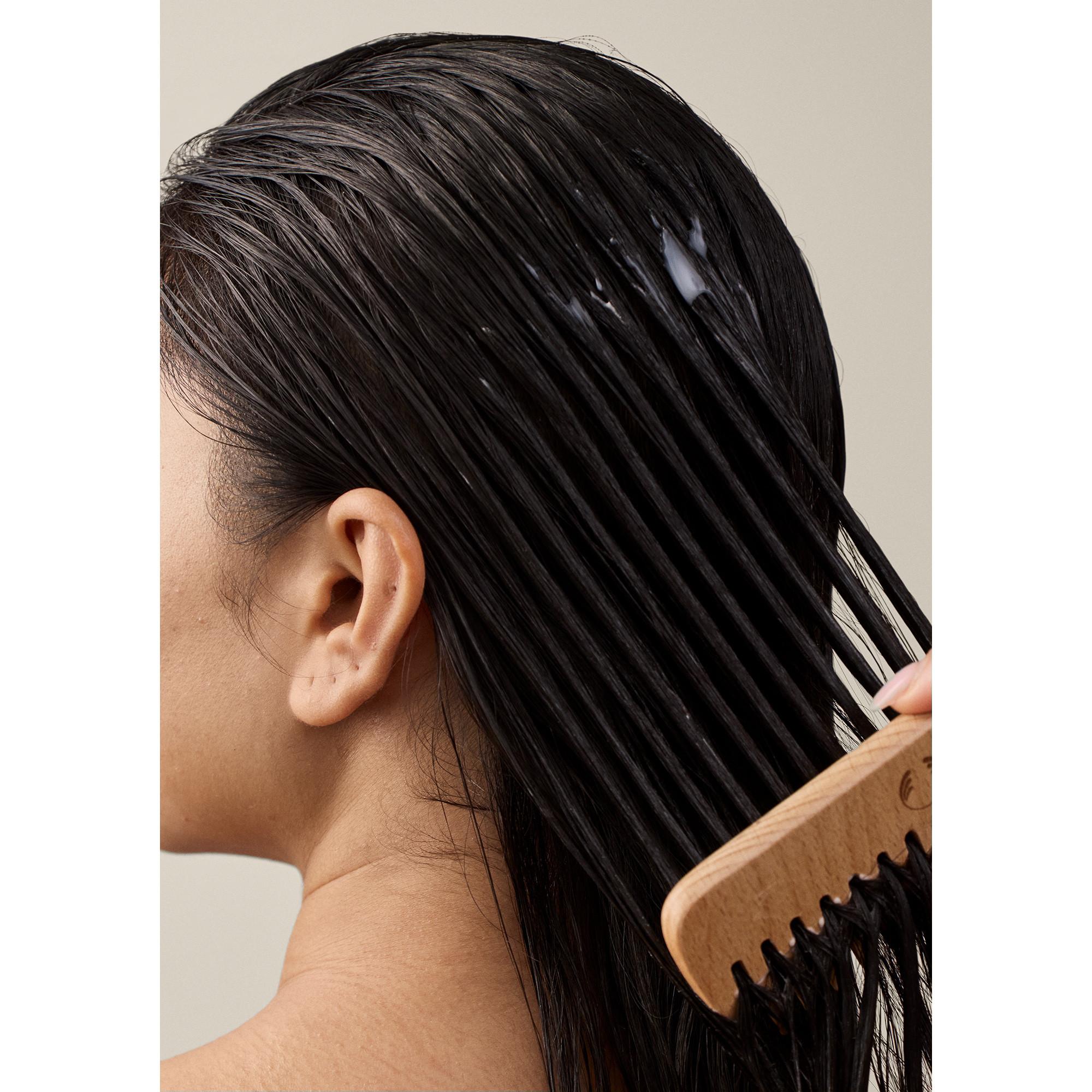 The Body Shop  Shea Intense Repair Conditioner 