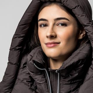 MOOSE KNUCKLES Gesteppter Daunenmantel mit abnehmbarer Kapuze  