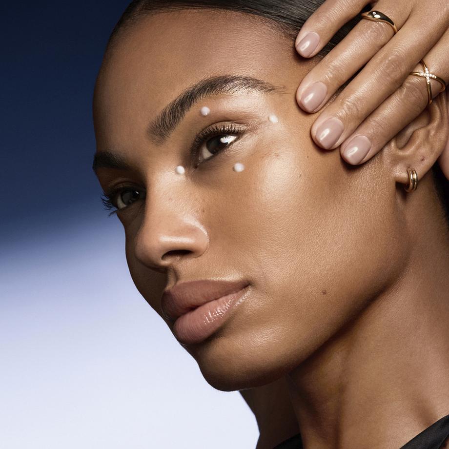 ESTÉE LAUDER   Advanced Night Repair Eye Lift + Sculpt 