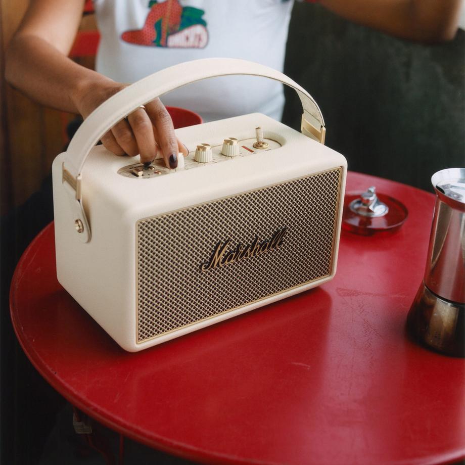 Marshall Kilburn III Black & Brass Portabler Lautsprecher 