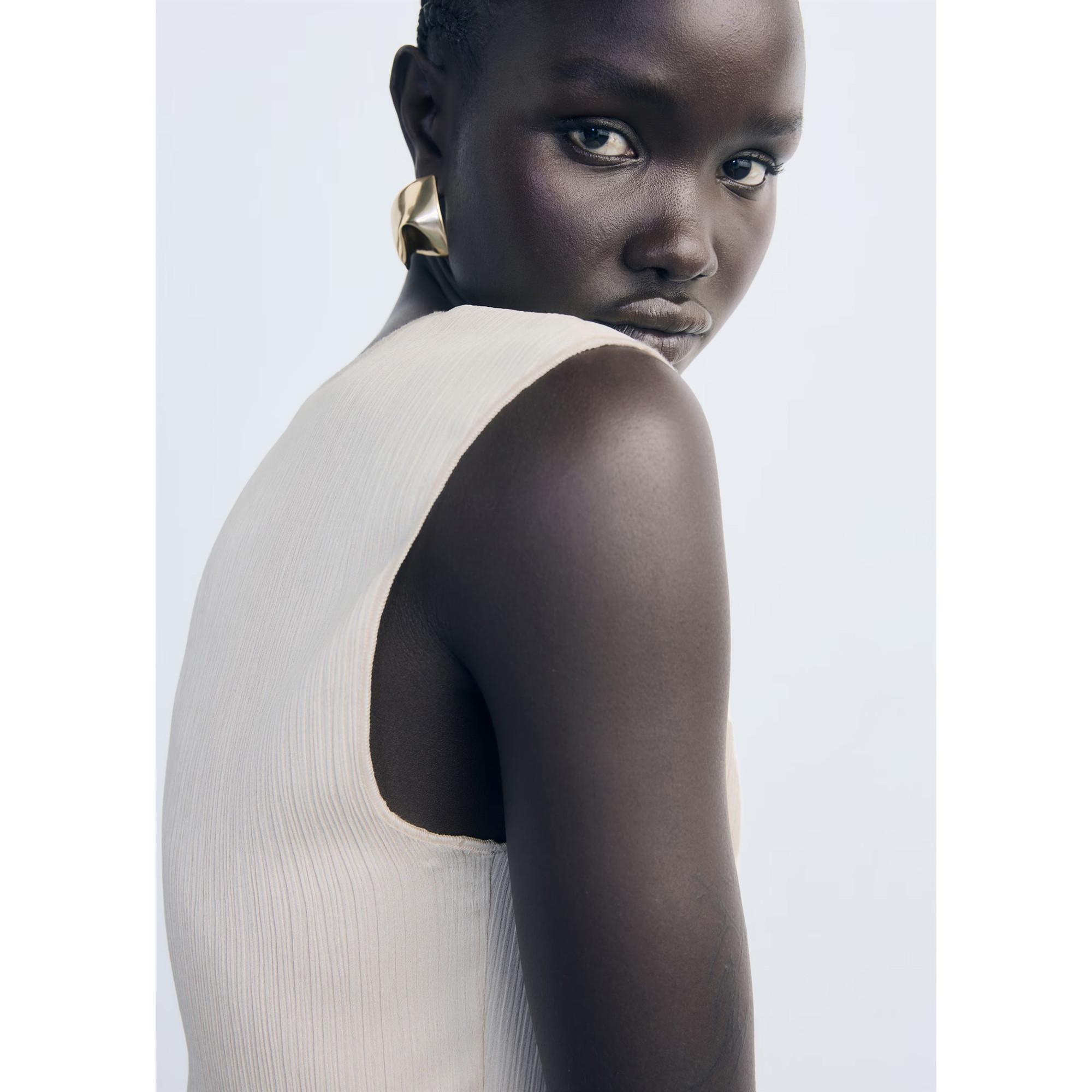 MANGO PLIS Top Plissettato Senza Maniche  